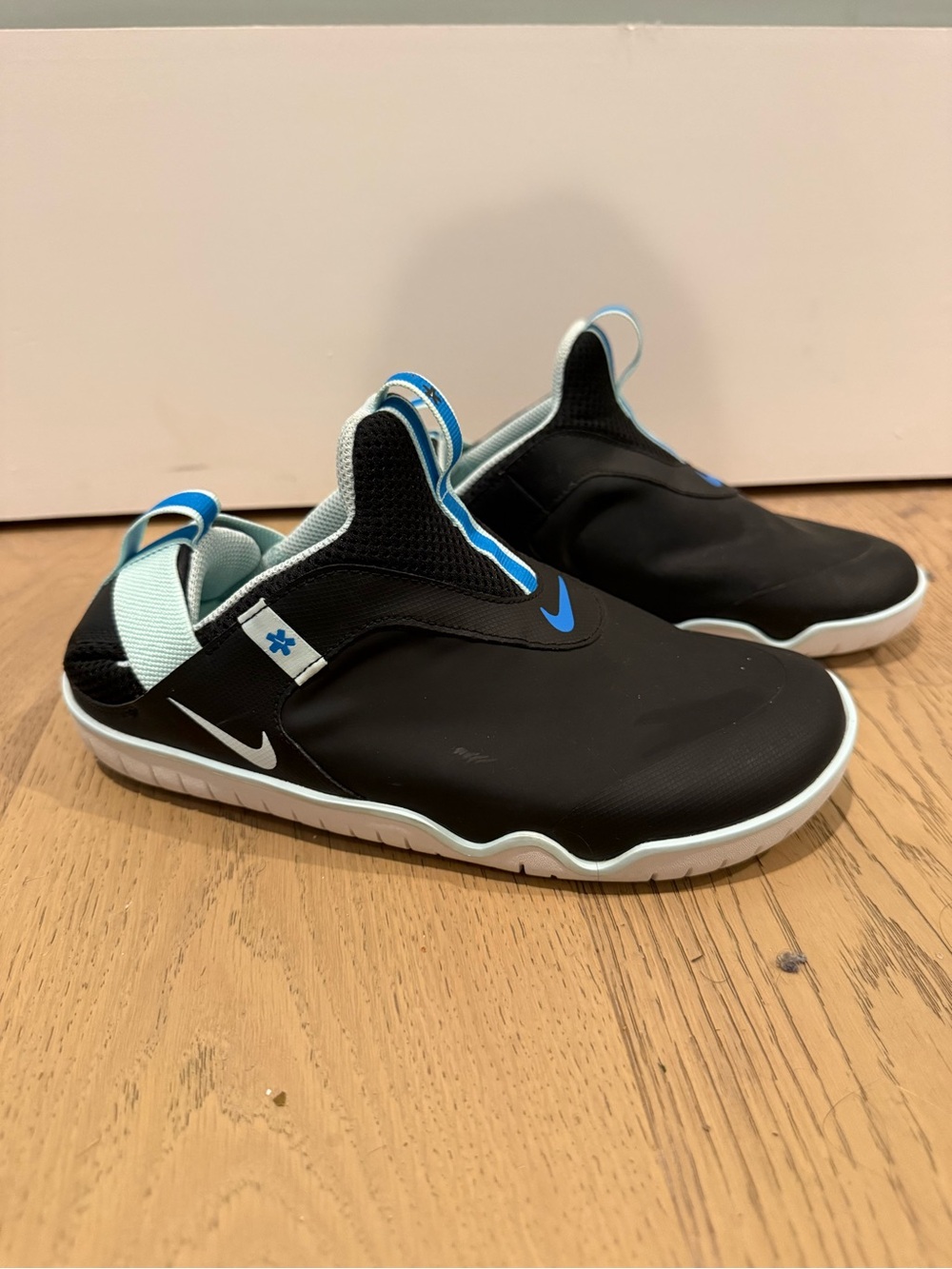 Brand new Nike healthcare worker shoes Black and Light Blue Casual Shoes